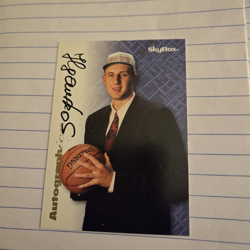 Zydrunas Ilgauskas Authographed Rookie Card. Good Condition. Skybox 96-97